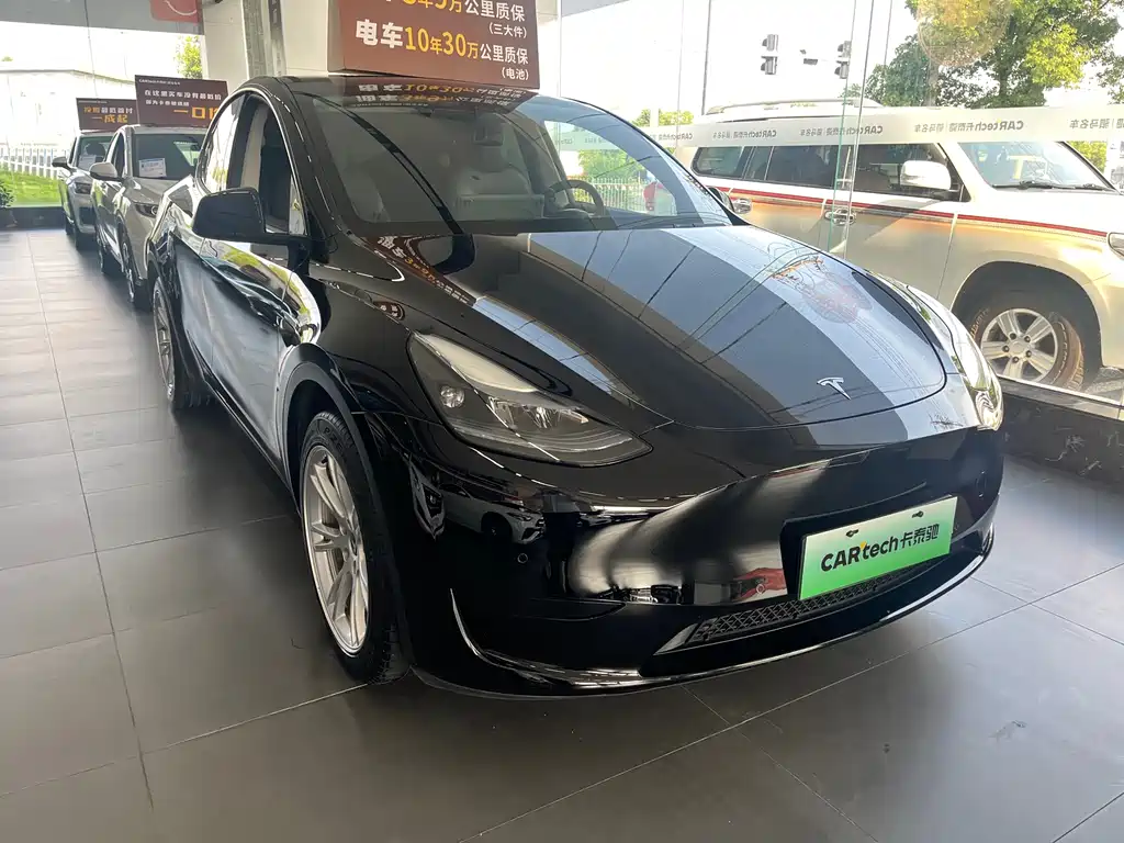 Tesla Model Y 2023 — фото 3