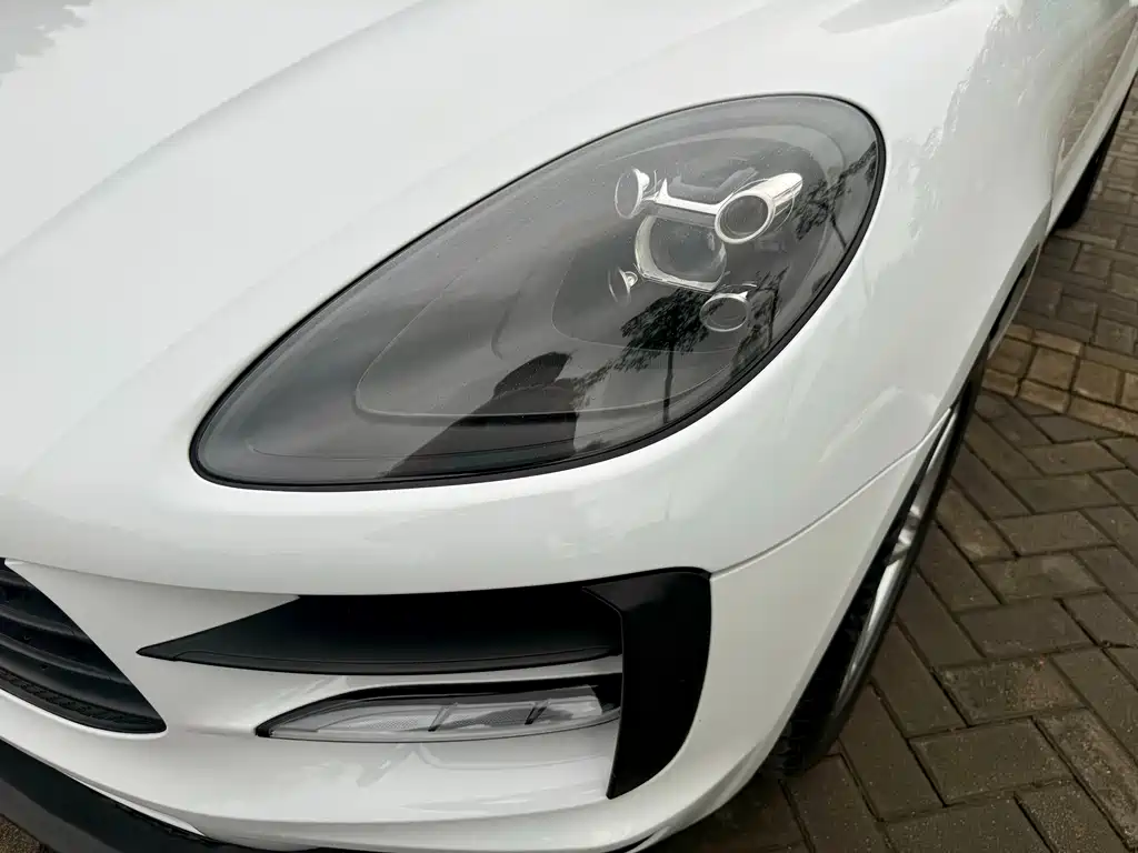 Porsche Macan 2019 — фото 13