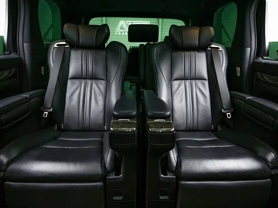 Toyota Vellfire 2021 — фото 11