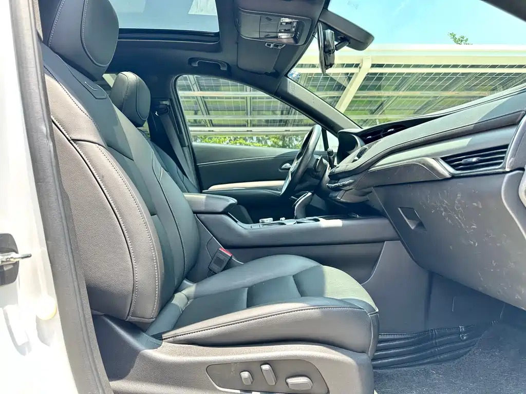 Cadillac XT4 2021 — фото 14