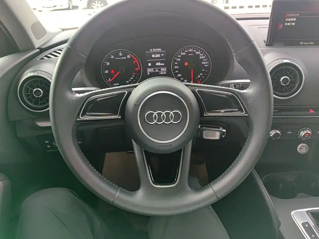 Audi A3 2017 — фото 11