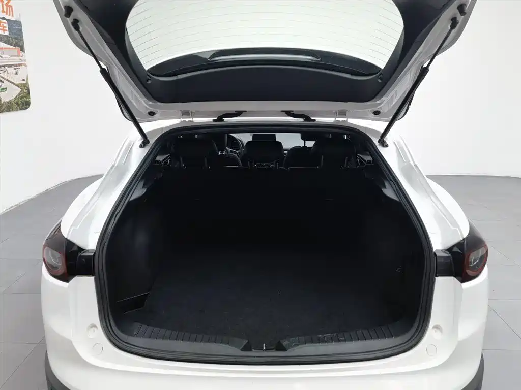 Mazda CX-4 2021 — фото 16