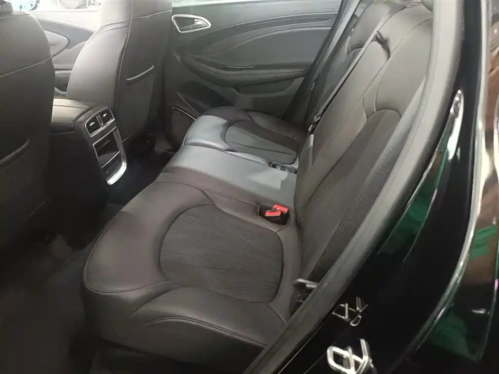 Buick Envision Plus 2017 — фото 17