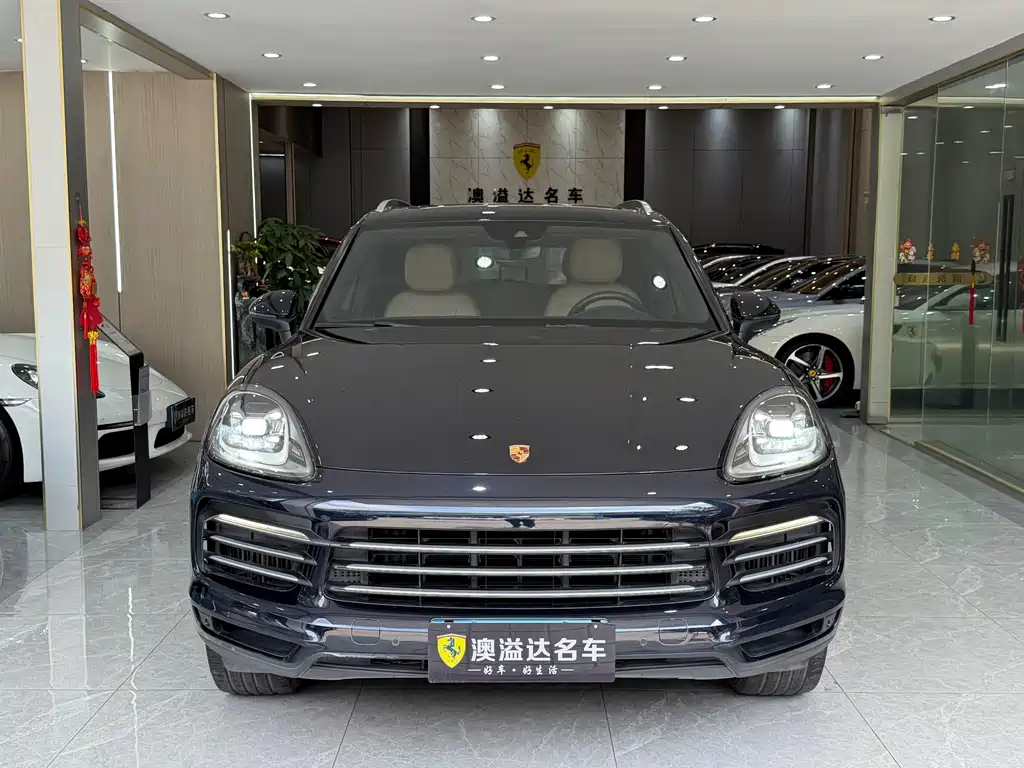 Porsche Cayenne 2019 — фото 2