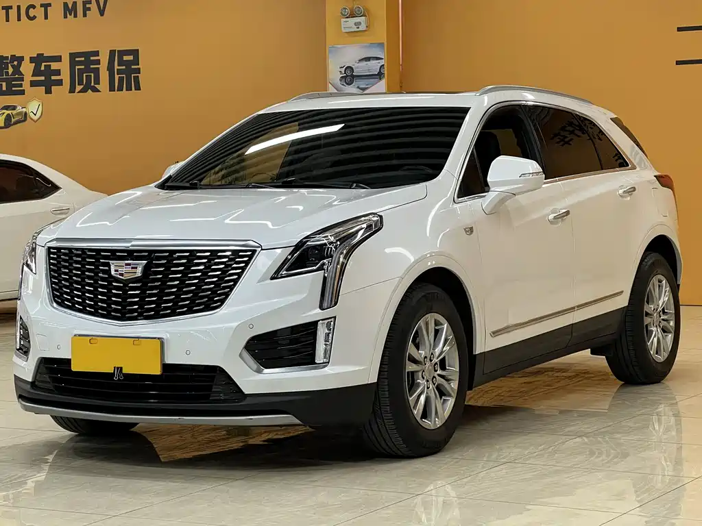 Cadillac XT5 2022 — фото 1