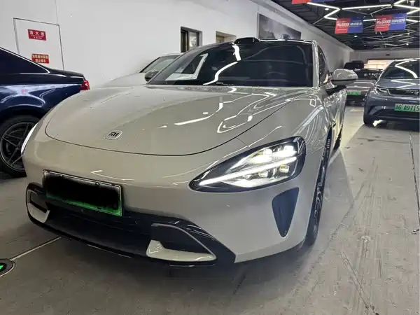 Xiaomi SU7 2024