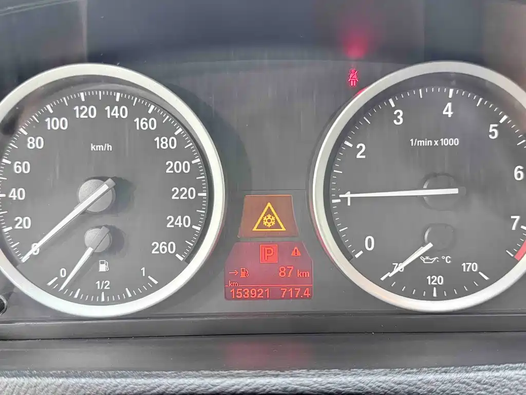 BMW X6 2012 — фото 16