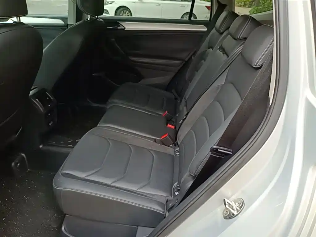 Volkswagen Tiguan L 2017 — фото 17