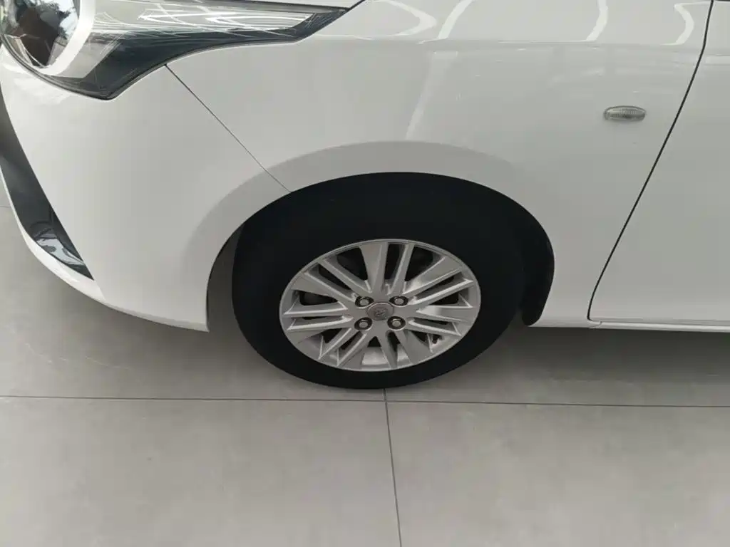 Toyota Yaris L 2019 — фото 23