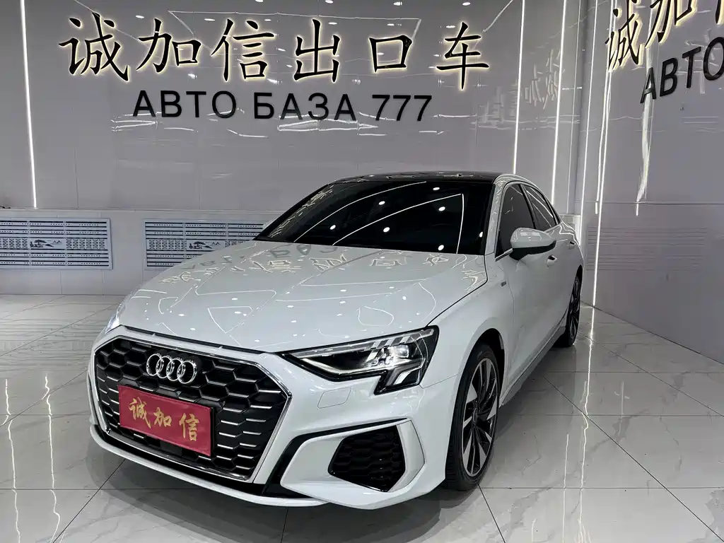 Audi A3 2022 — фото 1