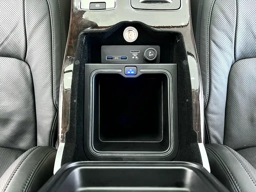 Land Rover Range Rover 2020 — фото 19