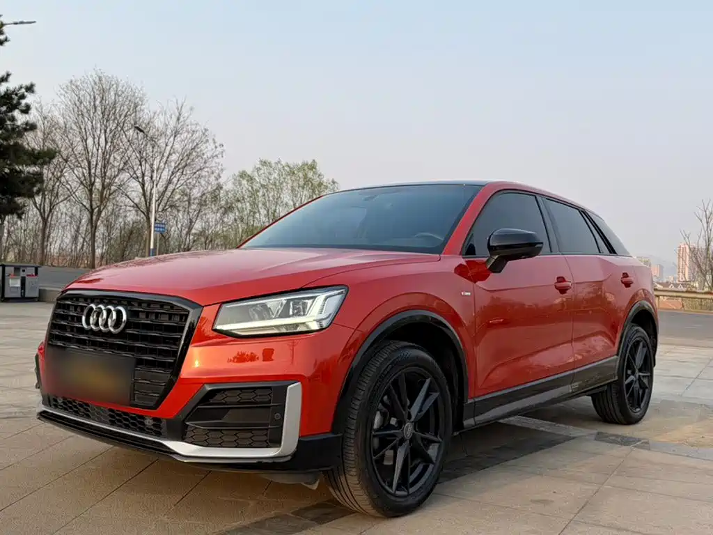Audi Q2L 2019 — фото 1