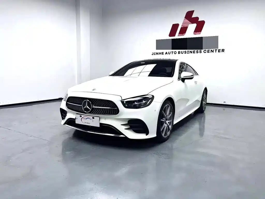 Mercedes-Benz E-Class 2024 — фото 1