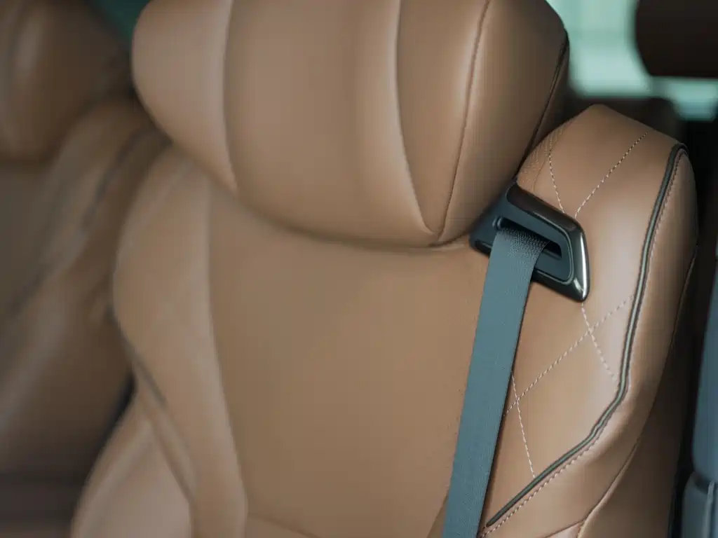 Toyota Alphard — фото 17