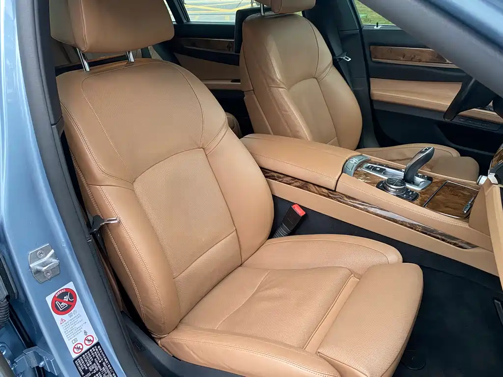 BMW 7 Series 2013 — фото 17