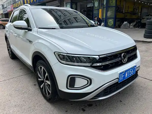 Volkswagen T-Roc 2023