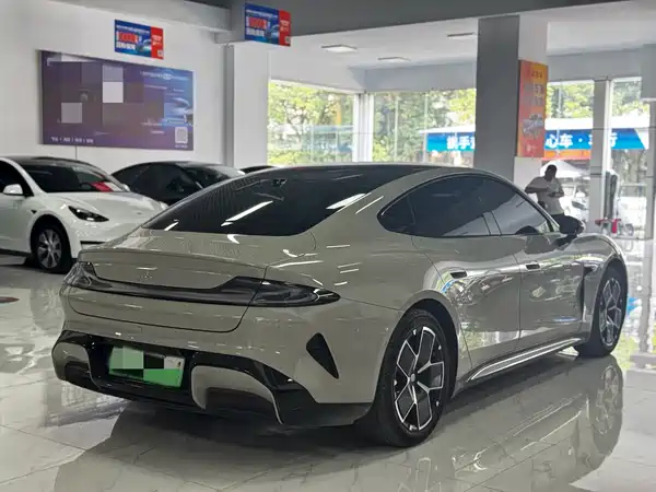 Xiaomi SU7 2025