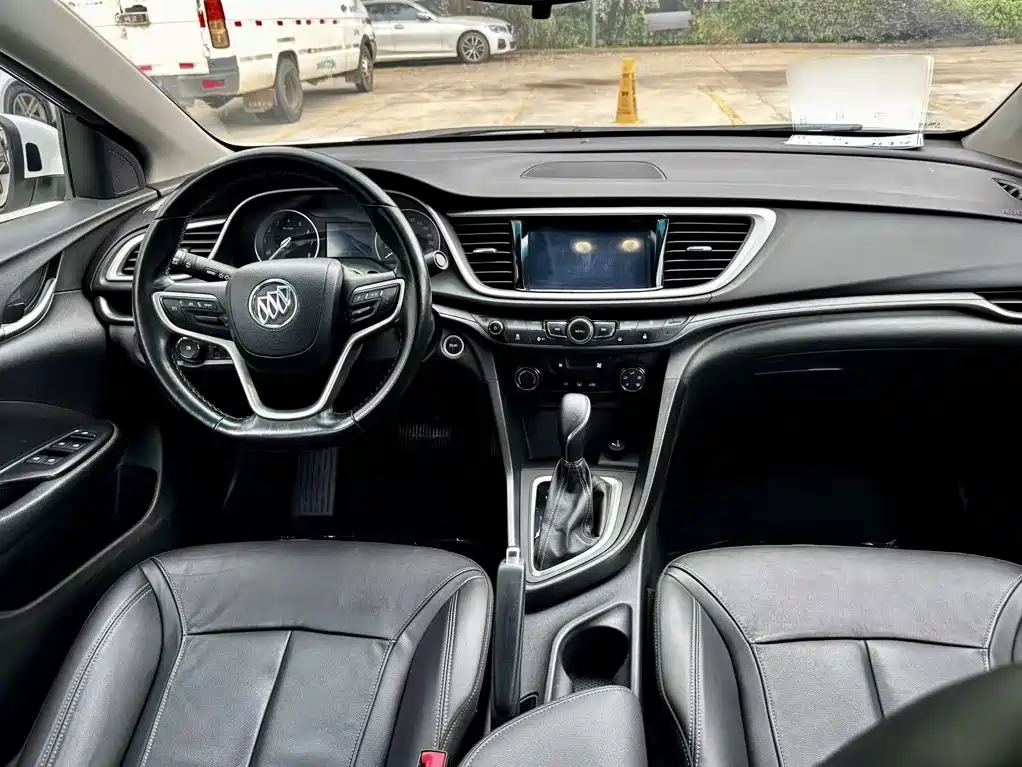 Buick Excelle 2018 — фото 8
