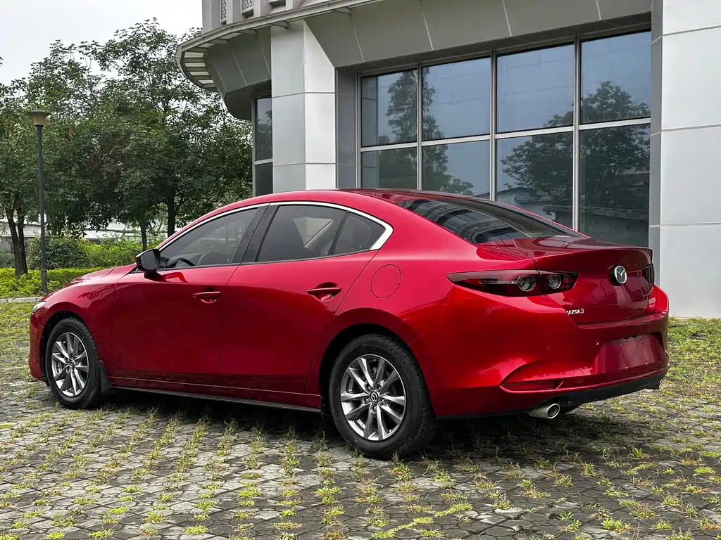 Mazda 3 Axela 2019 — фото 6