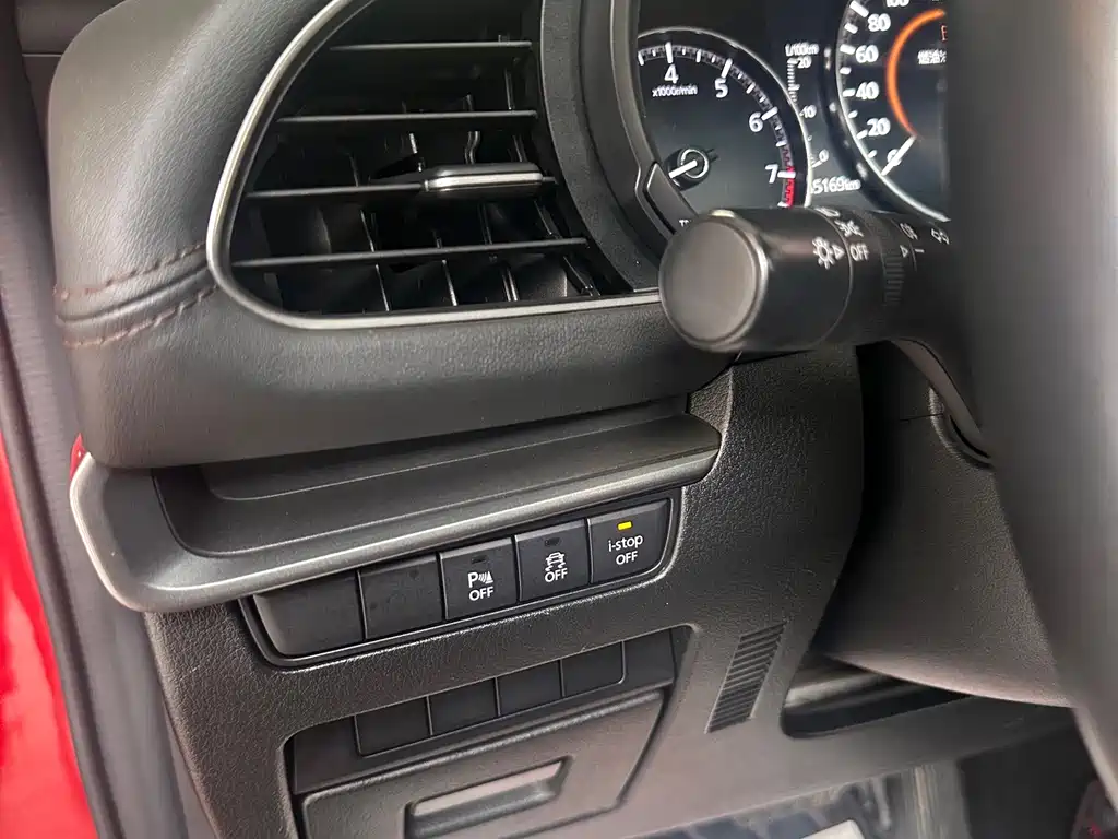 Mazda 3 Axela 2019 — фото 14