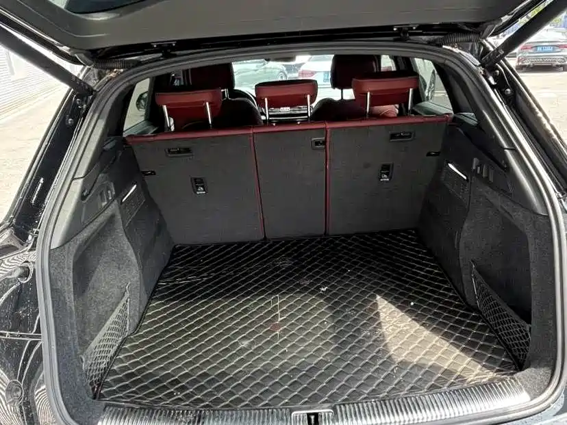 Audi Q5L 2023 — фото 12