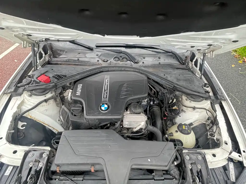 BMW 3 Series 2015 — фото 15
