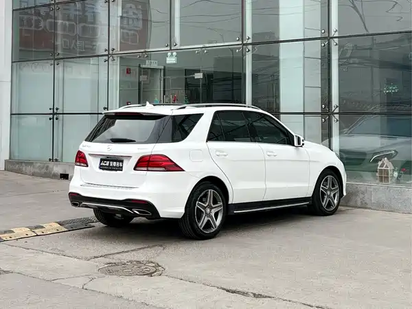 Mercedes-Benz GLE 2016