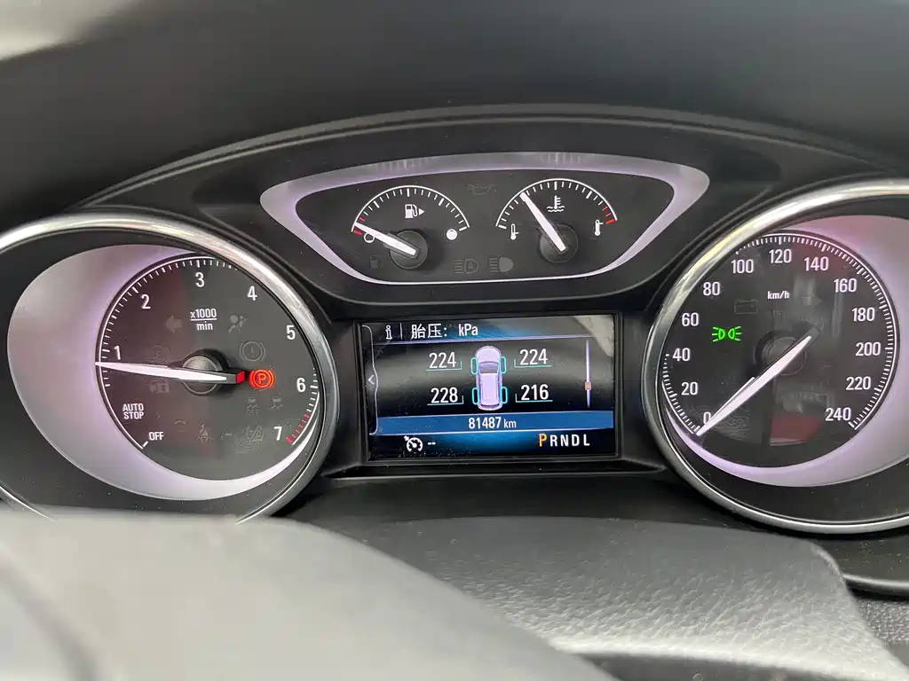 Buick Envision Plus 2018 — фото 3