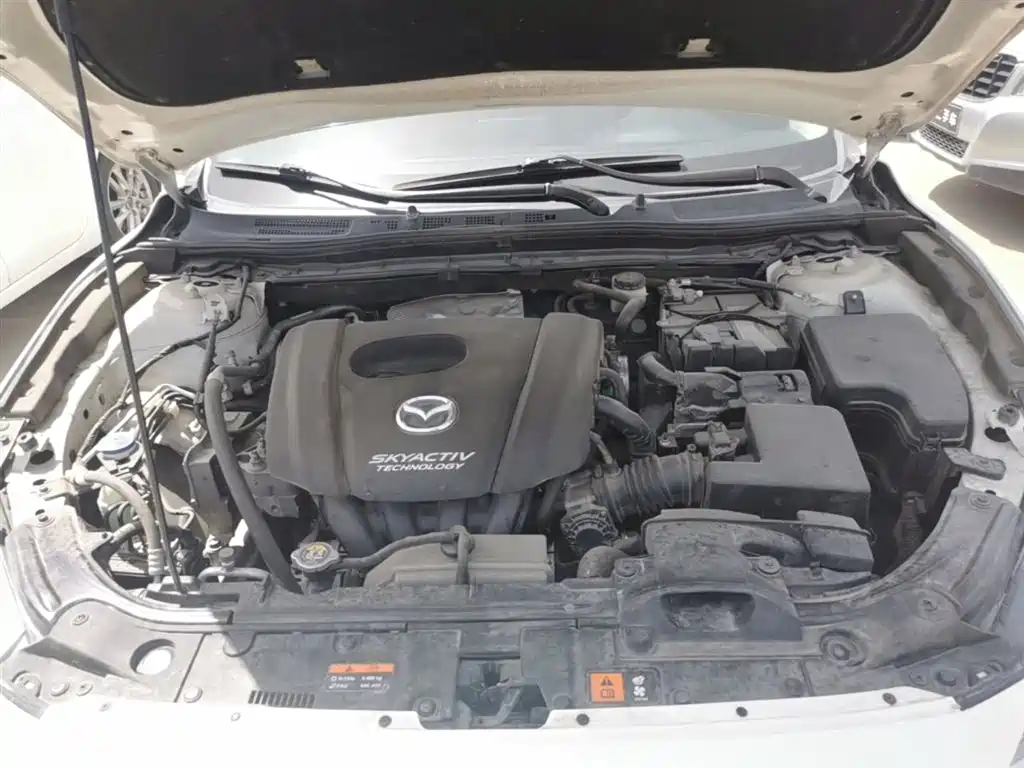 Mazda 3 Axela 2019 — фото 20