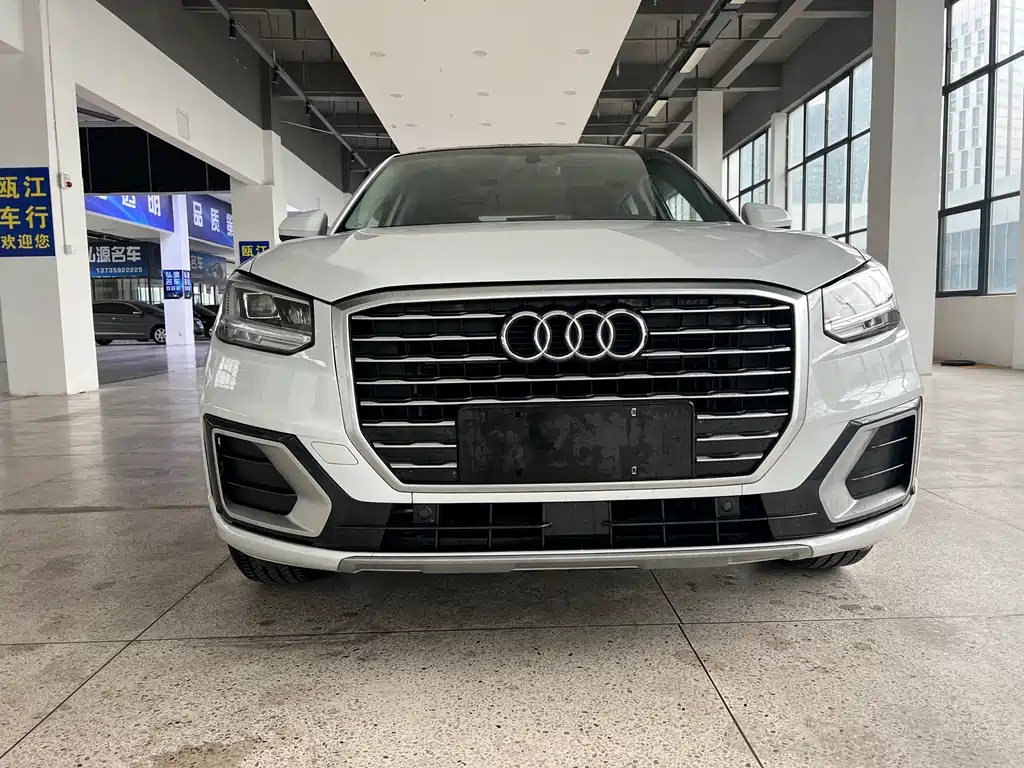 Audi Q2L 2021 — фото 2