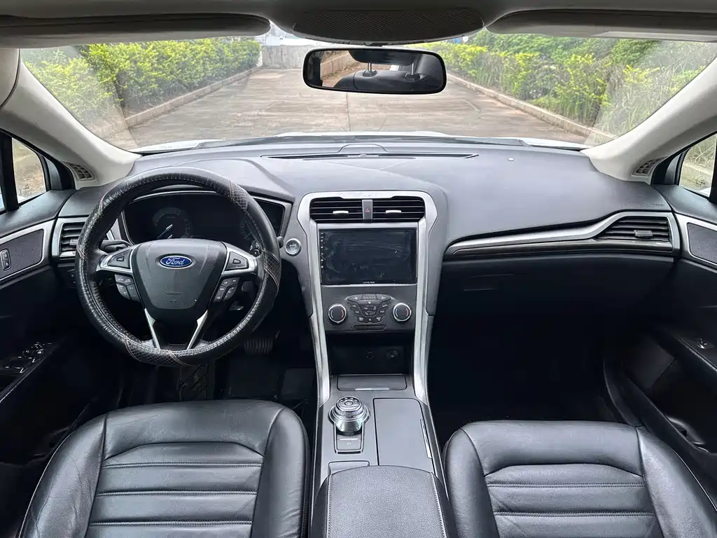 Ford Mondeo 2018 — фото 8