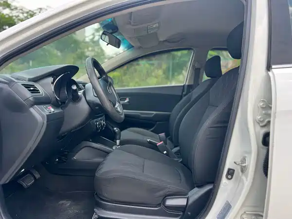 Kia K2 2013