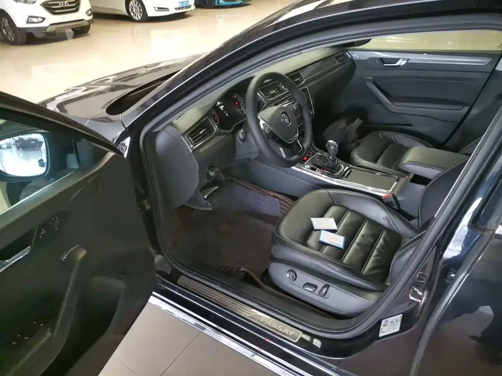 Volkswagen Passat 2019 — фото 11