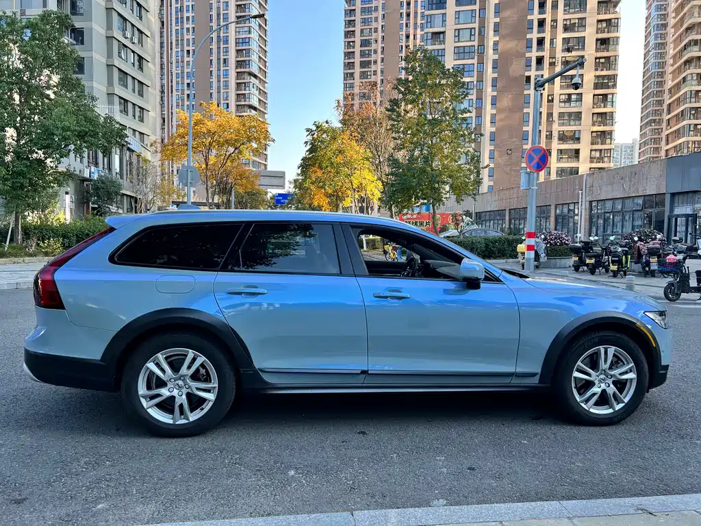 Volvo V90 2018 — фото 4