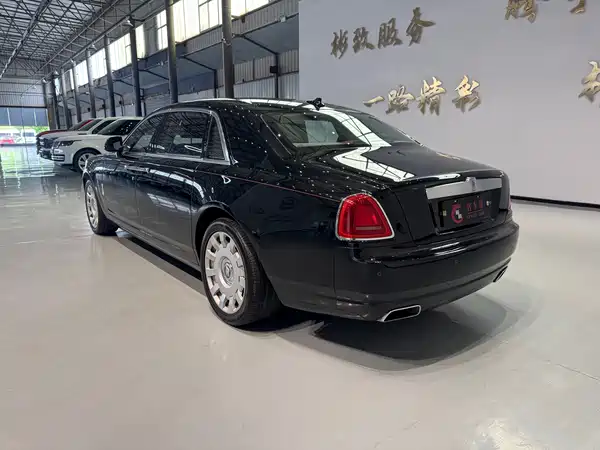 Rolls-Royce Ghost 2012