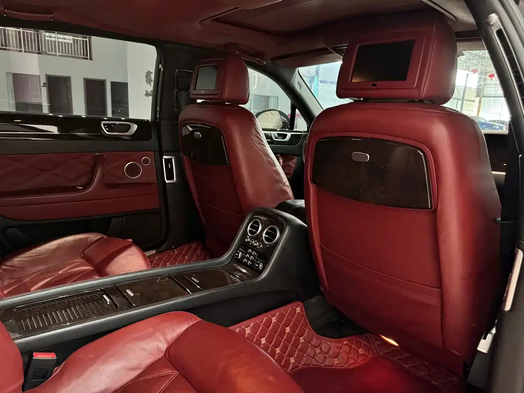 Bentley Flying Spur 2011 — фото 22