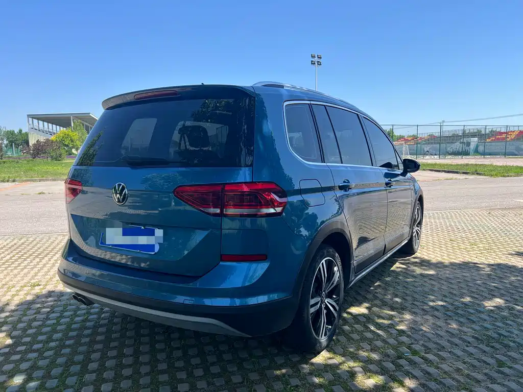 Volkswagen Touran 2023