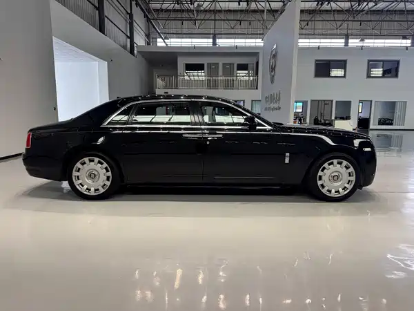 Rolls-Royce Ghost 2012