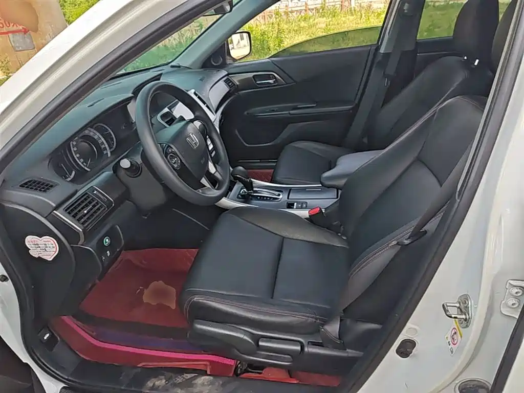Honda Accord 2015 — фото 15