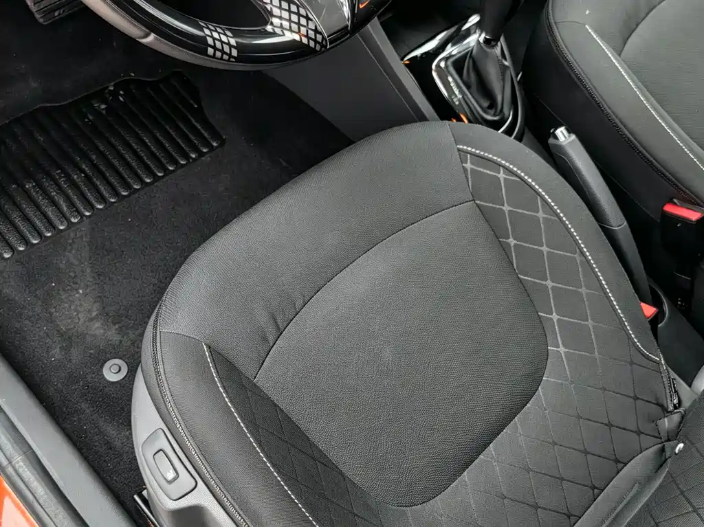 Renault Captur 2015 — фото 8