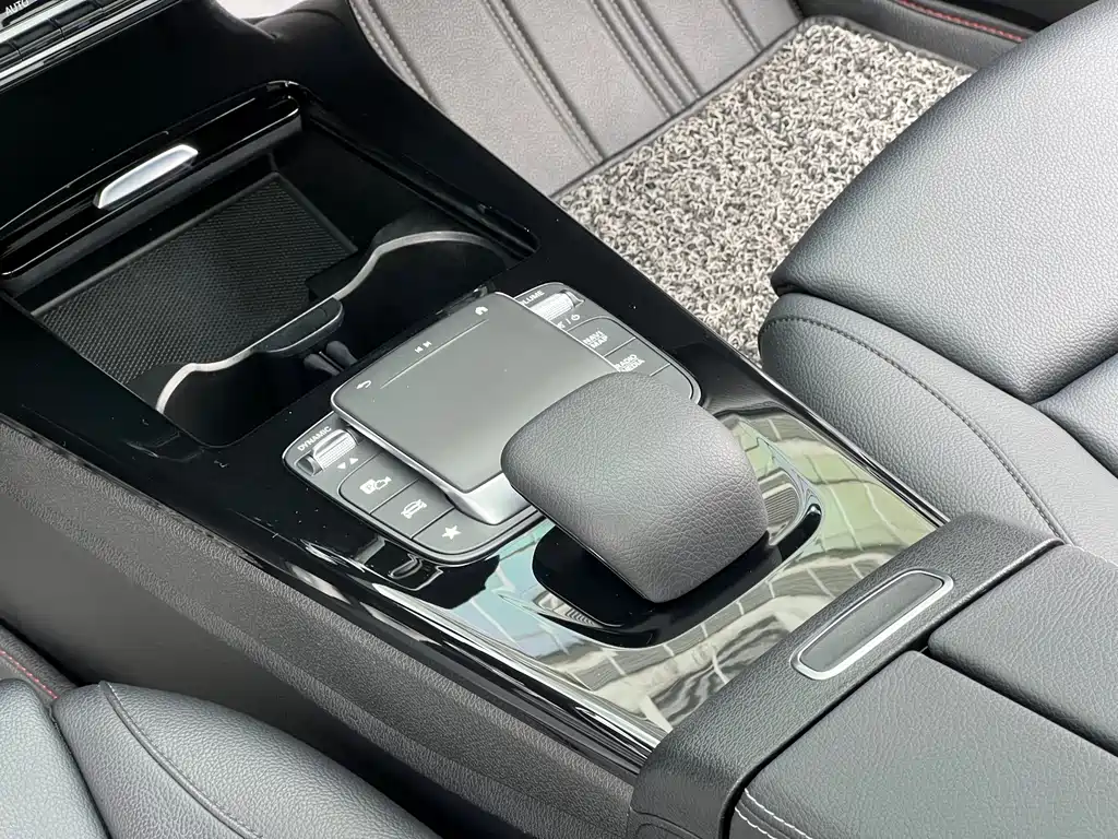 Mercedes-Benz A-Class 2022 — фото 18