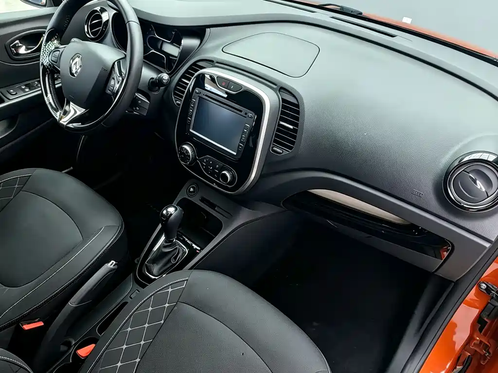Renault Captur 2015 — фото 6