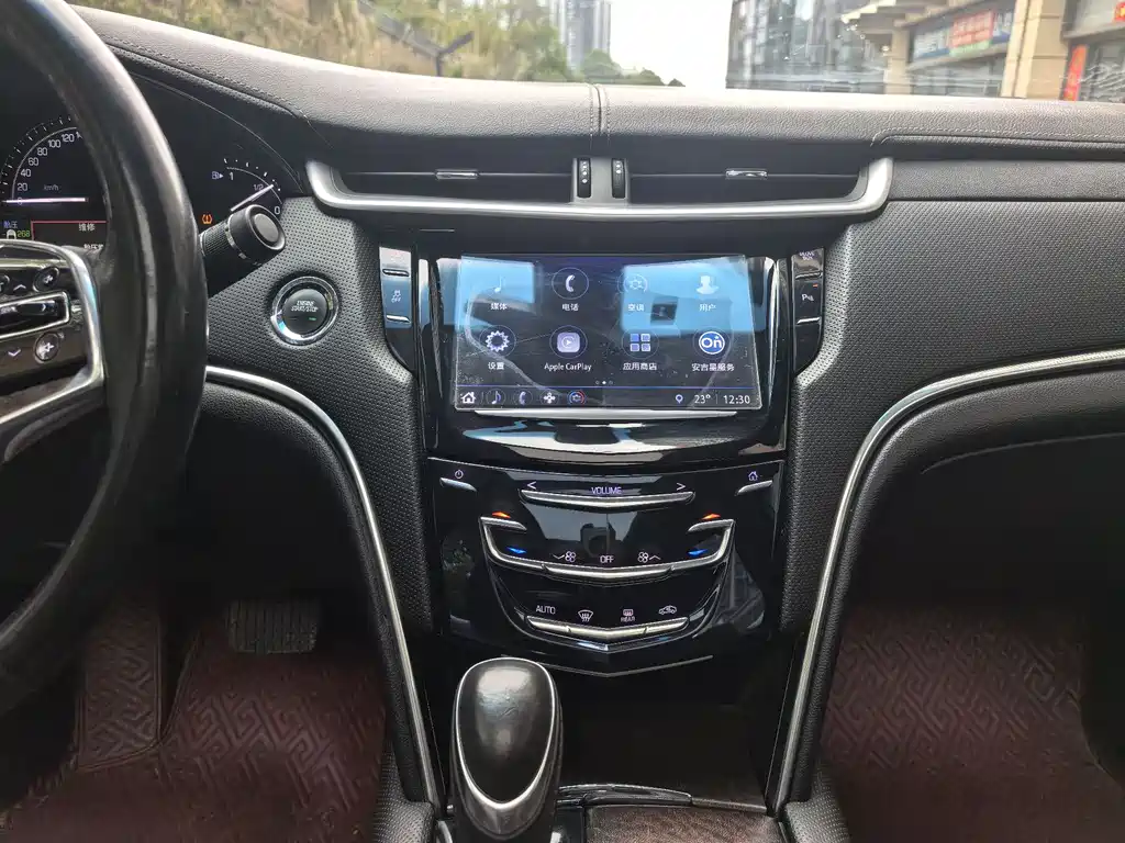 Cadillac XTS 2018 — фото 11