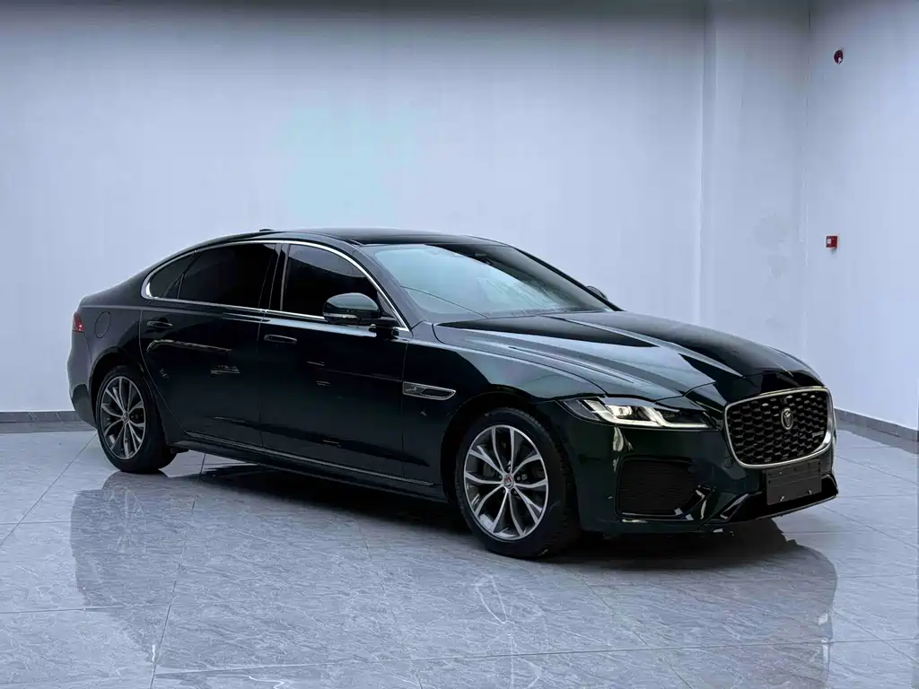 Jaguar XFL 2022 — фото 3