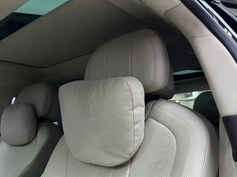 Bentley Flying Spur 2021 — фото 13