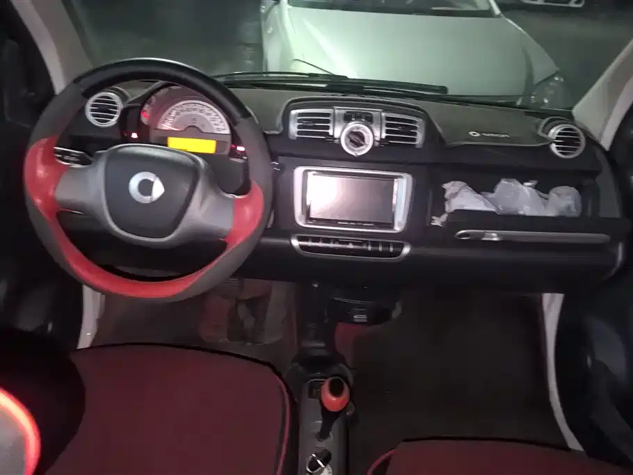 smart Fortwo 2014 — фото 12