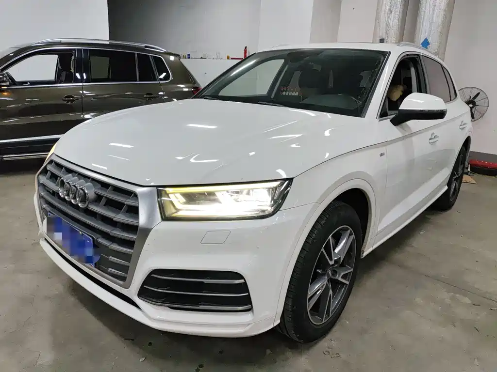 Audi Q5L 2019