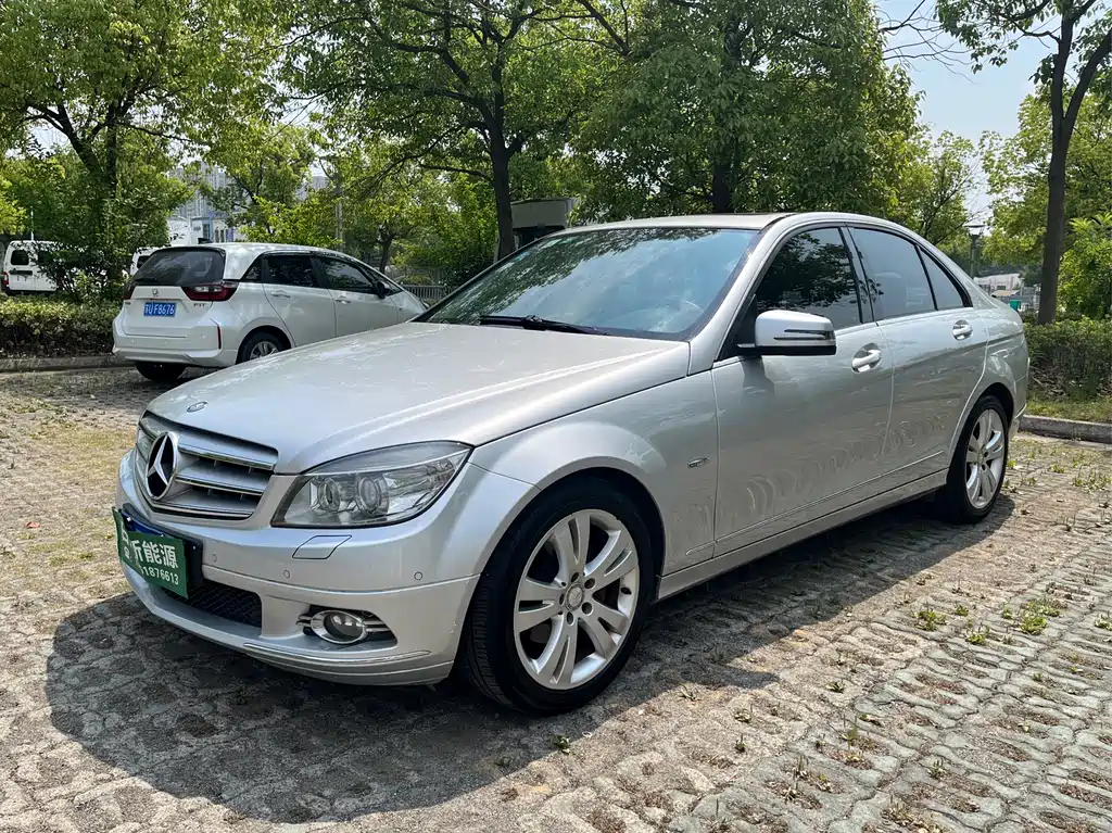 Mercedes-Benz C-Class 2011