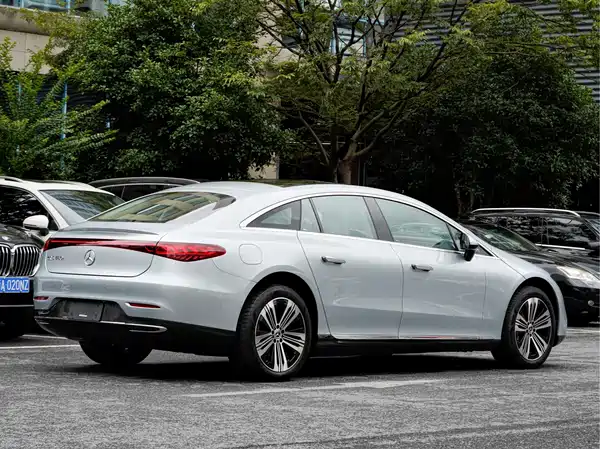 Mercedes-Benz EQS 2024