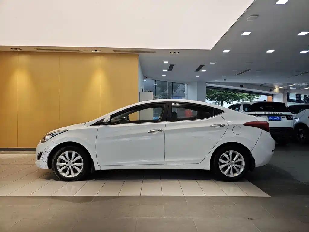 Hyundai Elantra Langdong 2016 — фото 6